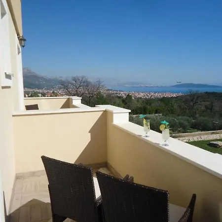 Villa Stone Queen Kaštel Novi