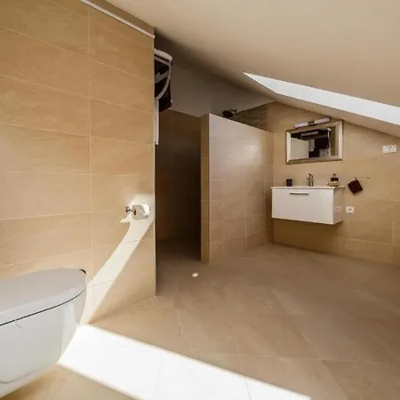 Villa Stone Queen Kaštel Novi