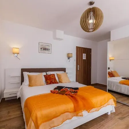 Stone Queen Villa Kaštel Novi