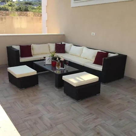 Villa Stone Queen *